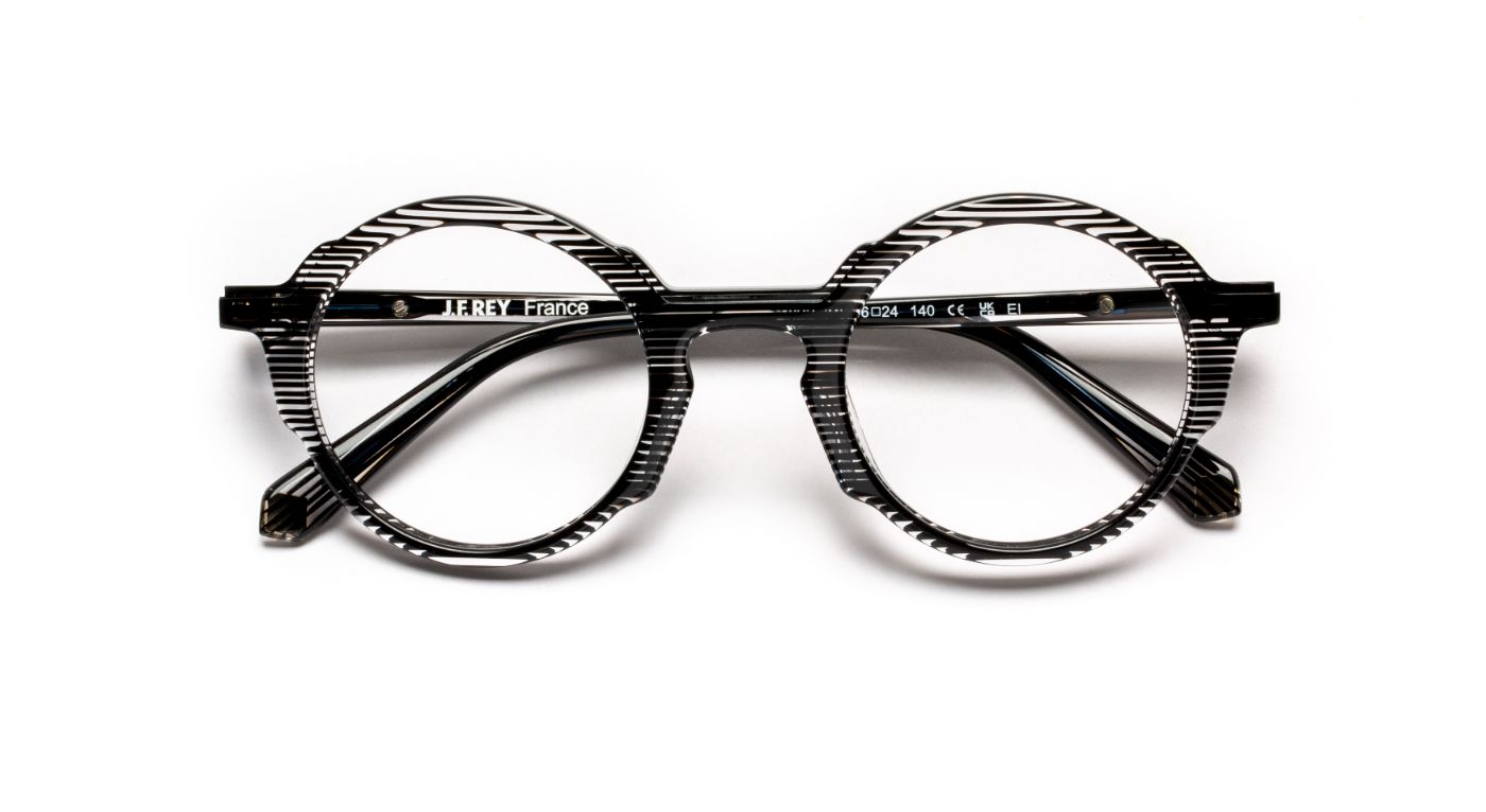 JF1583 C0822 Black