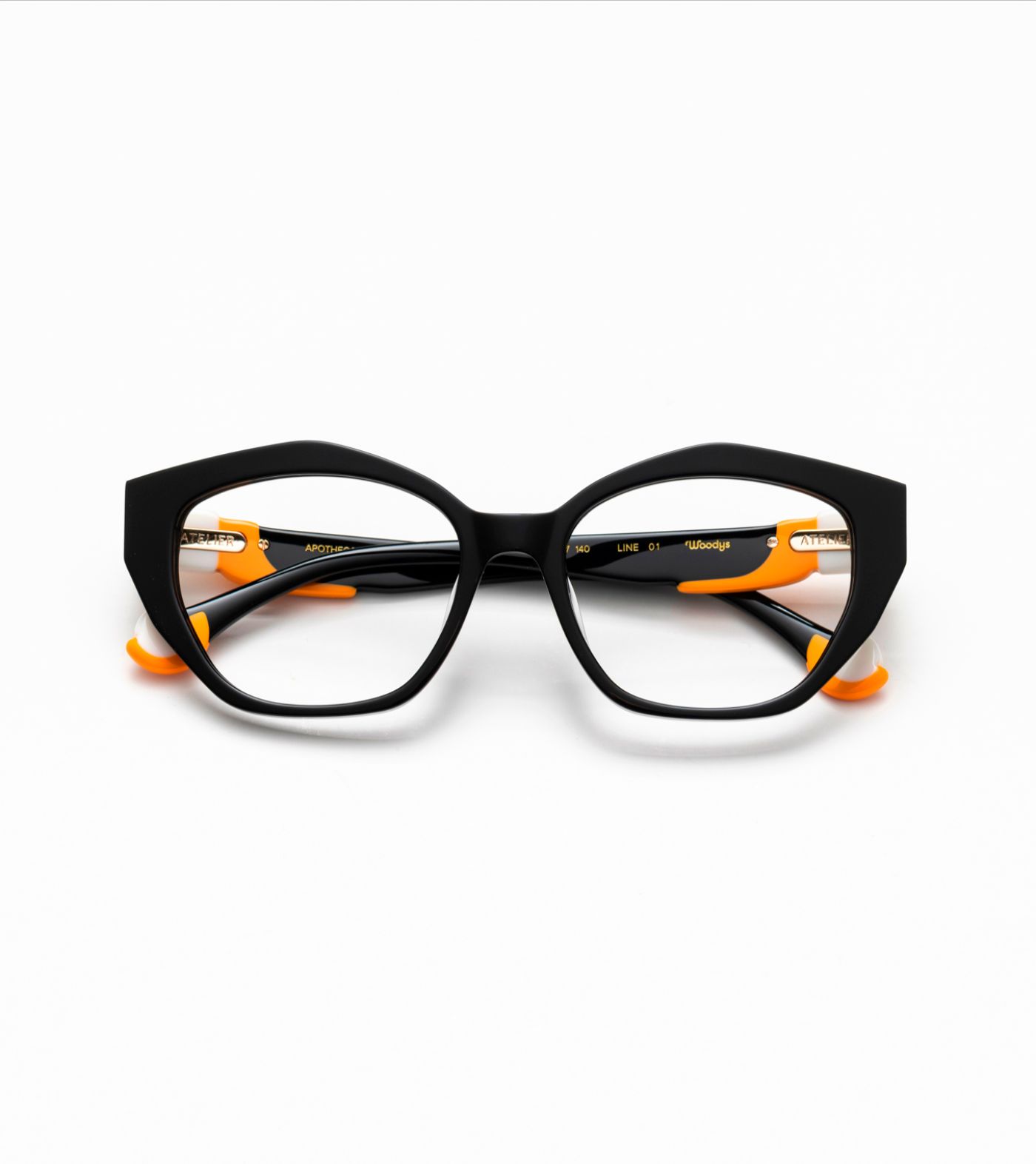 Line C01 Black