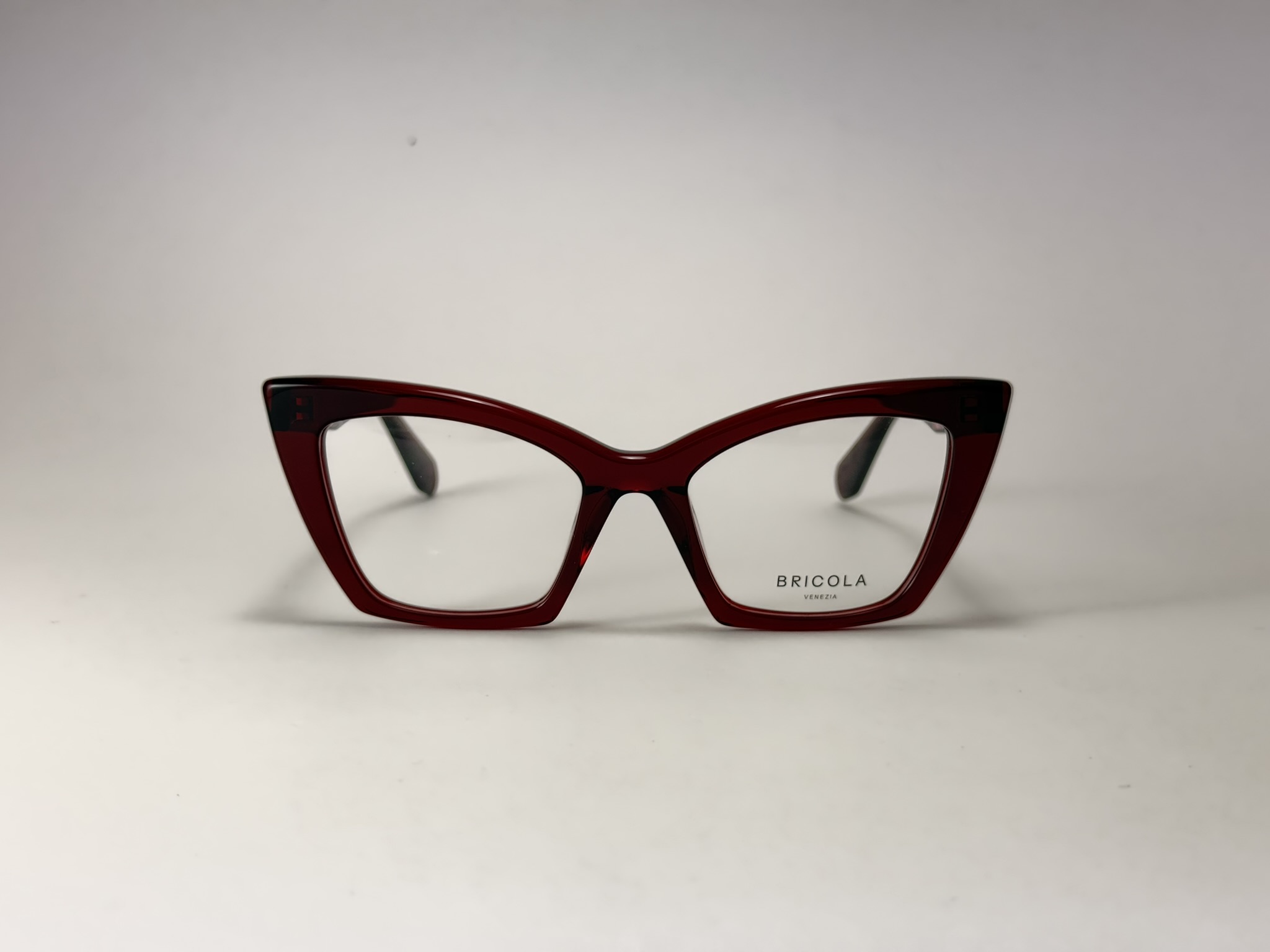 Zattere C04 Transparant Red